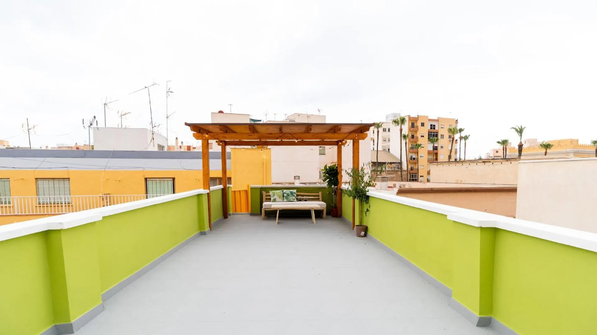 La Casa Verde Almeria 0*,  Spain